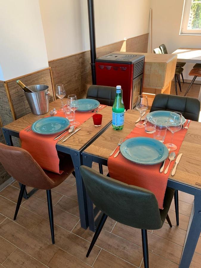 Entre Nous Hotel Rozoy-sur-Serre ภายนอก รูปภาพ