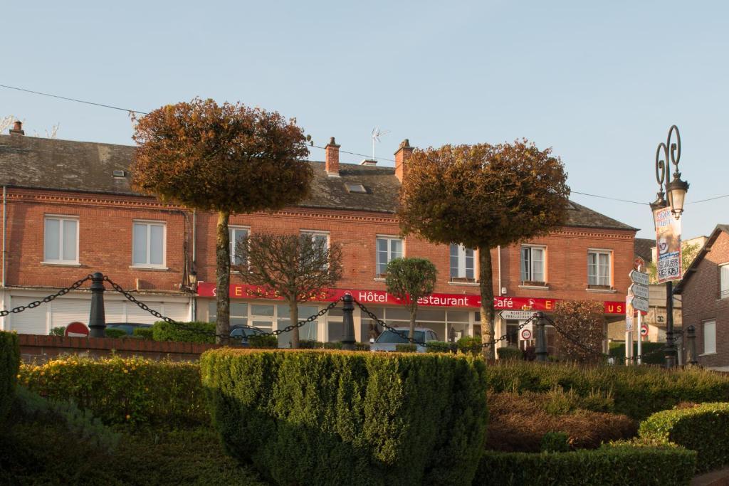 Entre Nous Hotel Rozoy-sur-Serre ภายนอก รูปภาพ